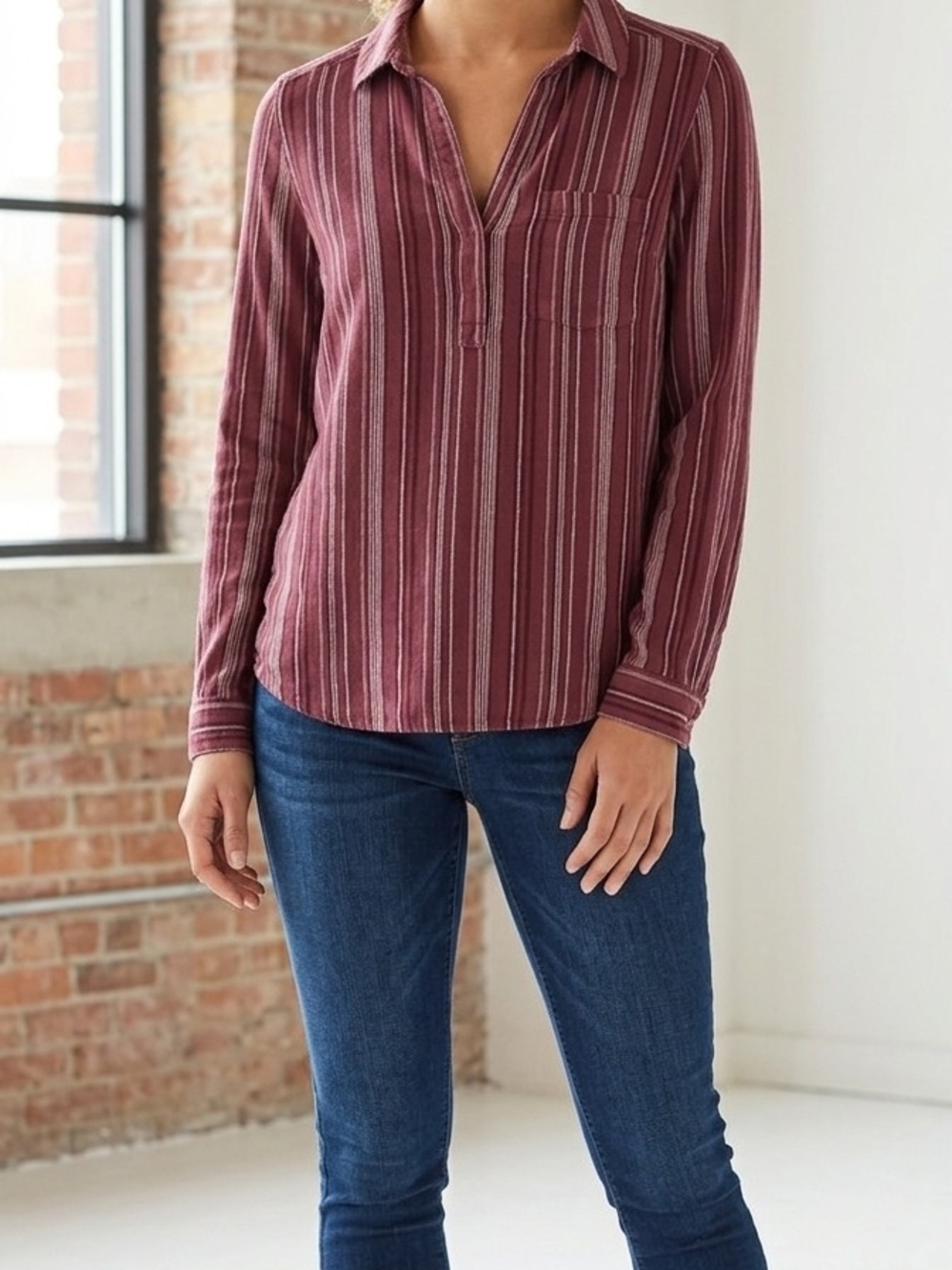 Sonoma Burgundy Striped V-Neck Tunic.    WS 112